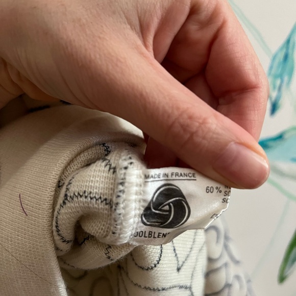 Devernois Ivory Cardigan with Navy Swirl Embroidery - Picture 5 of 6